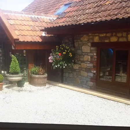 Bridge Farm 3* Dundry